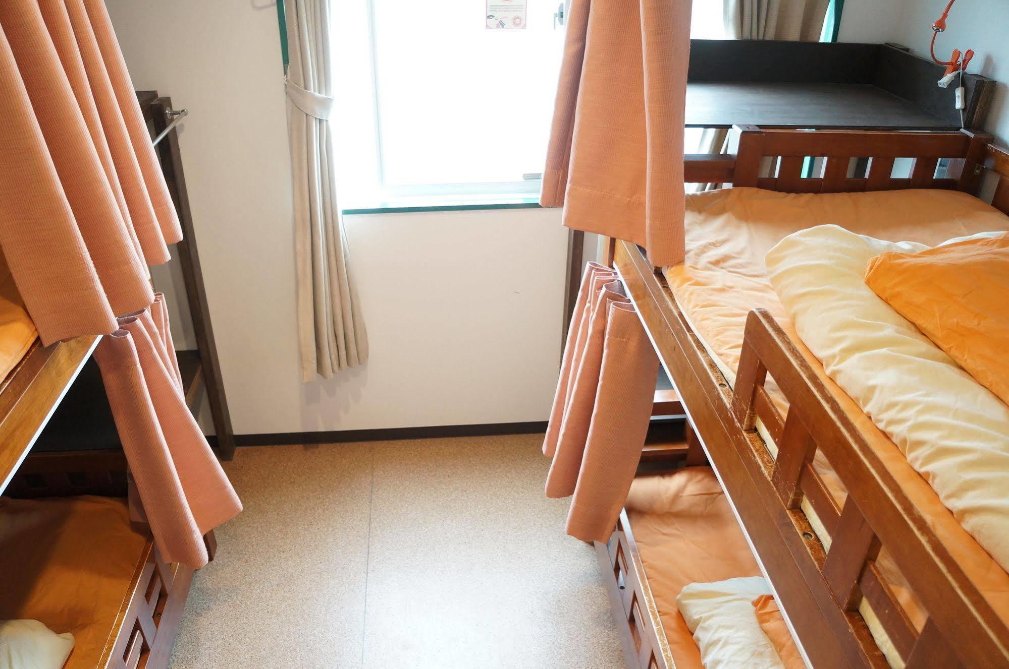 J-Hoppers Osaka Guesthouse Exterior photo