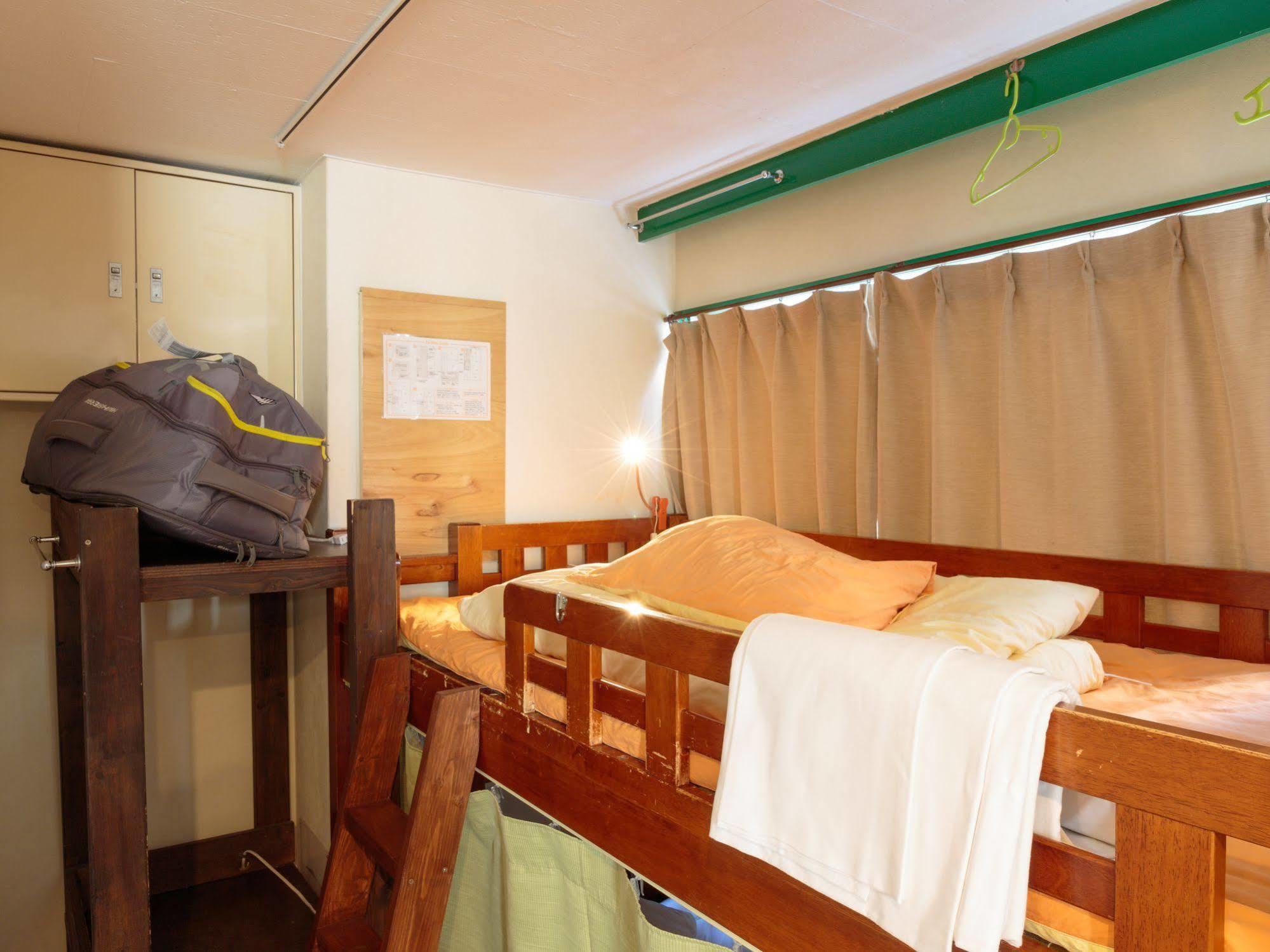 J-Hoppers Osaka Guesthouse Exterior photo