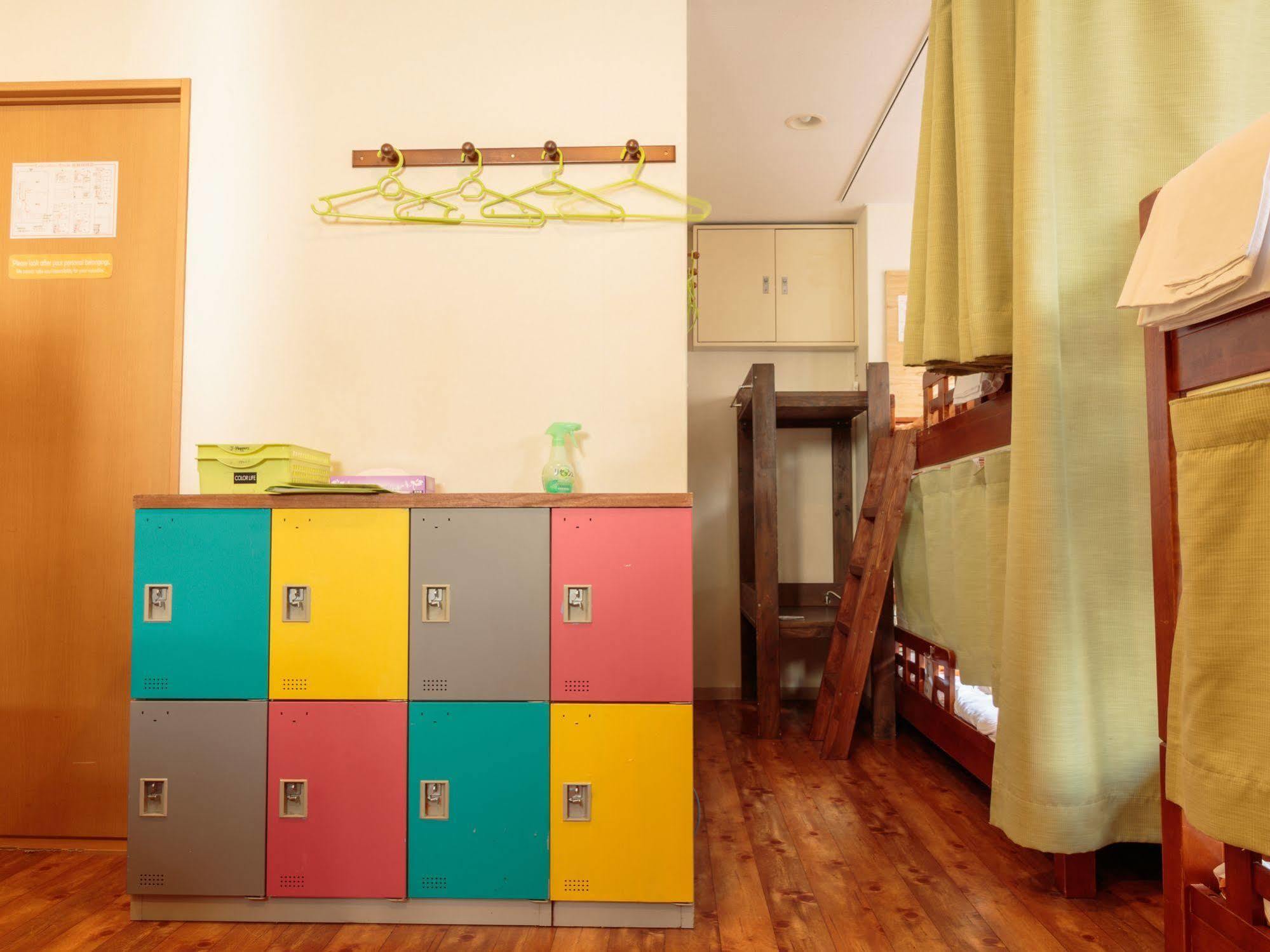 J-Hoppers Osaka Guesthouse Exterior photo