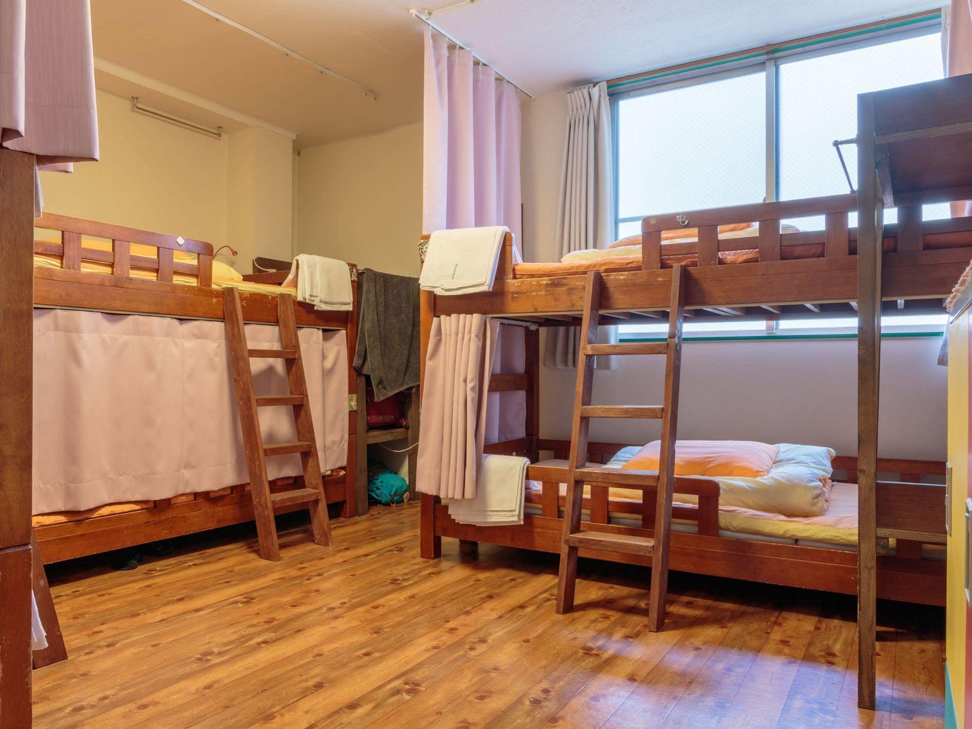 J-Hoppers Osaka Guesthouse Exterior photo