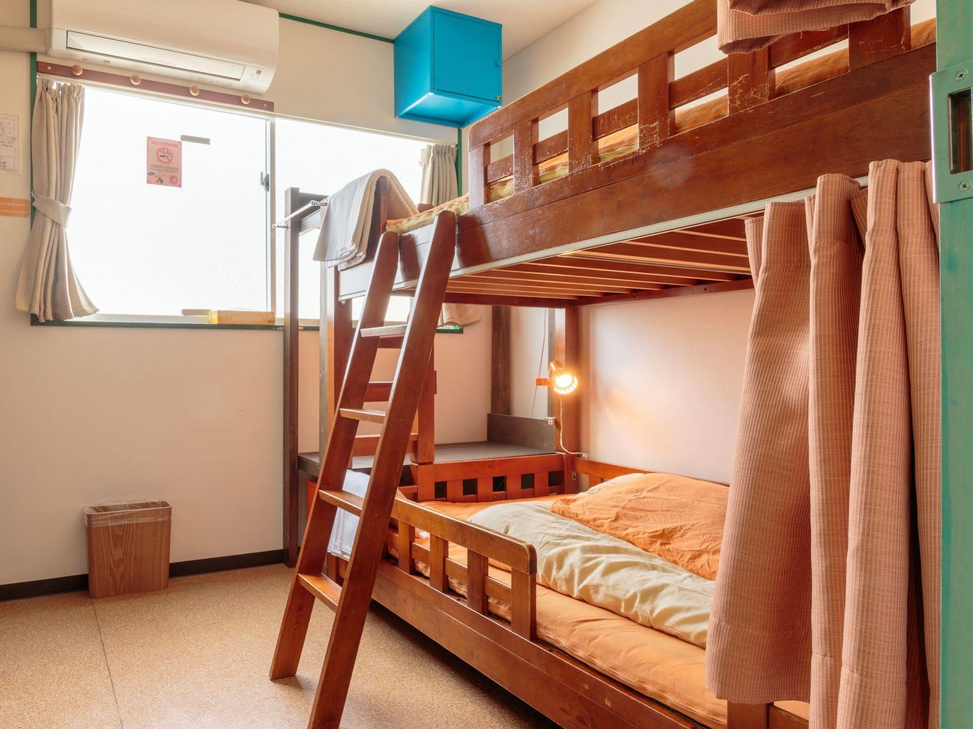 J-Hoppers Osaka Guesthouse Exterior photo